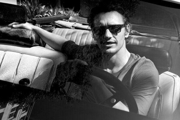 Photo dans la voiture de l acteur James franco