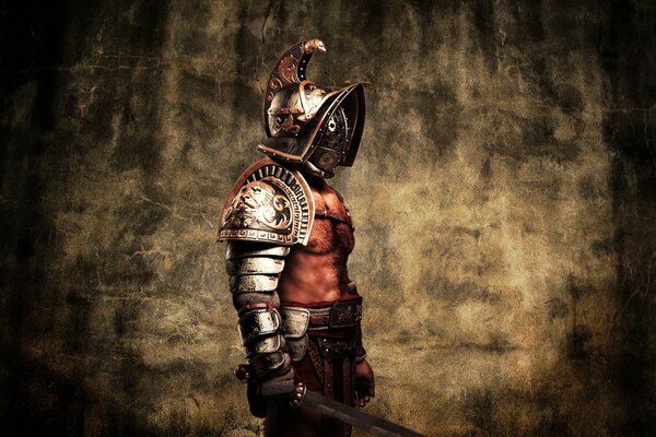 Gladiador en armadura militar de metal pesado