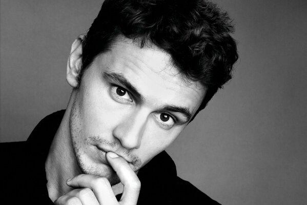 Schauspieler james franco nachdenklicher blick