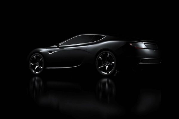 Aston Martin dans les tons sombres