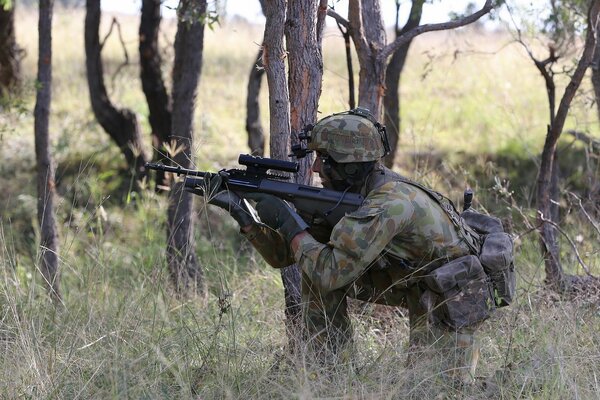 Bewaffneter Soldat der australischen Armee