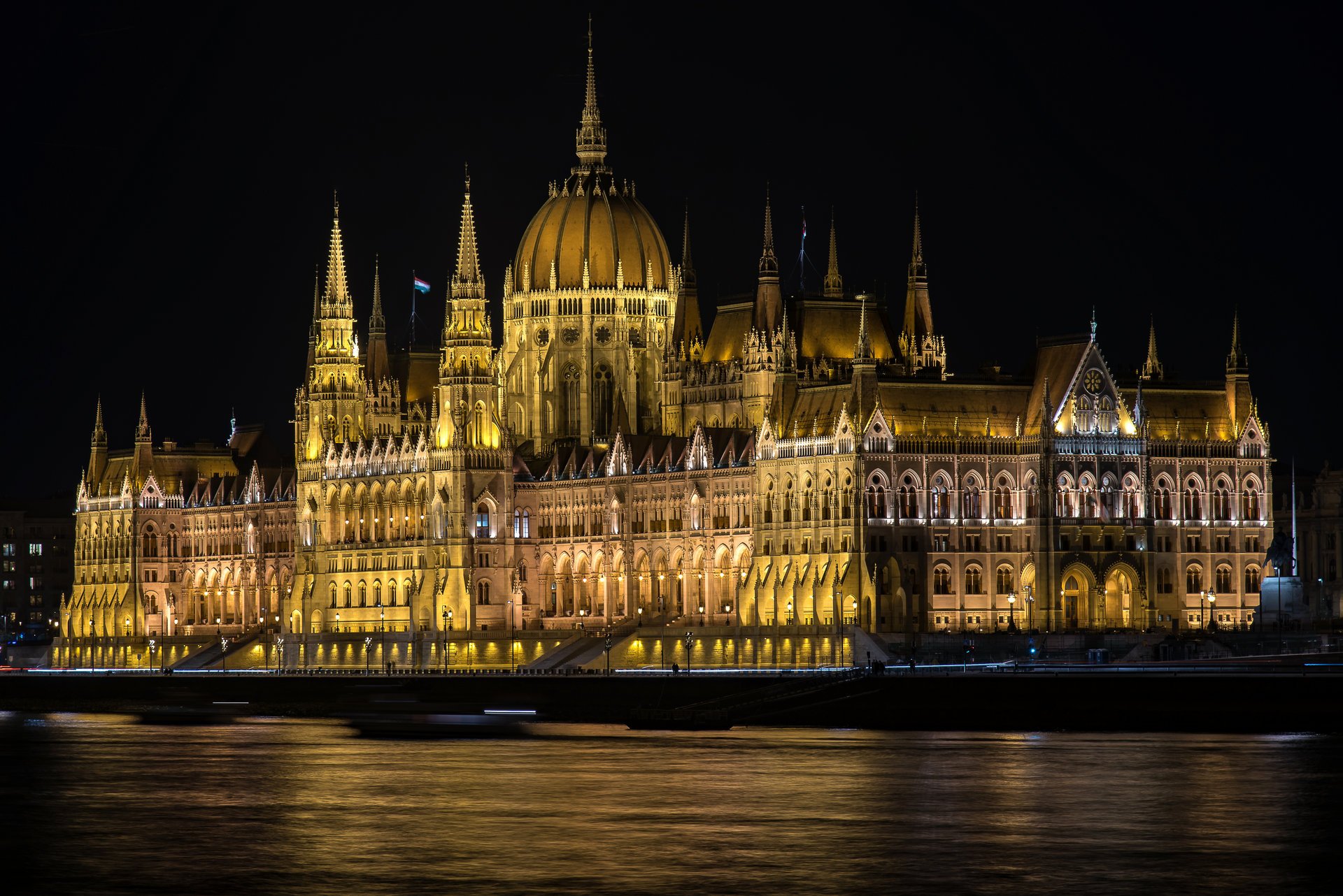 hongrie parlement hongrois budapest maisons rivière nuit ville