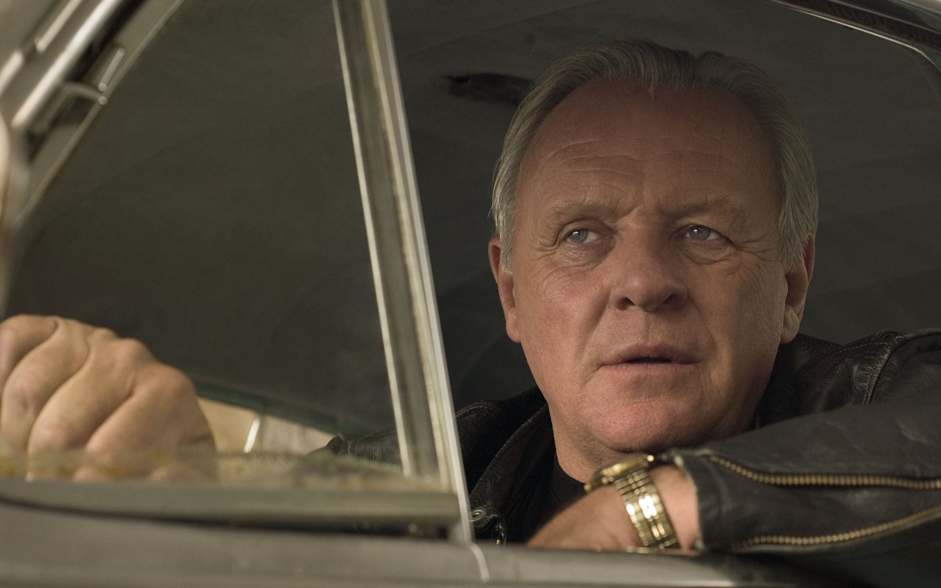 anthony hopkins hombre cara mirada película el indio más rápido en el coche fondo