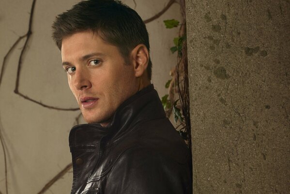 el actor de la serie Supernatural Jensen Ackles