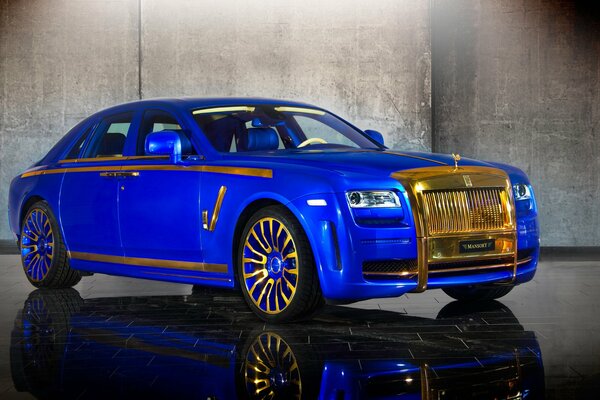 Rolls-royce di lusso blu