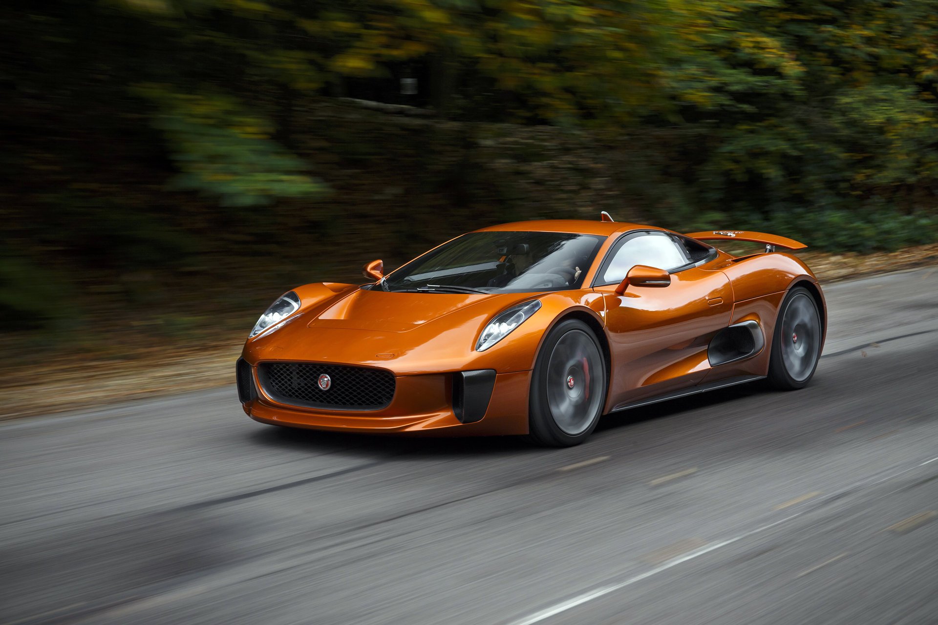 c-x75 jaguar оранжевый металлик движение 2015 spectre