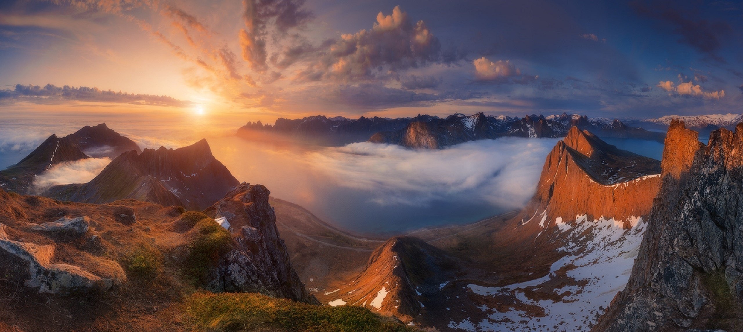 wyspa senja panorama góra husfjellet fiord steinfjorden diabelskie zęby alexander naumenko norwegia