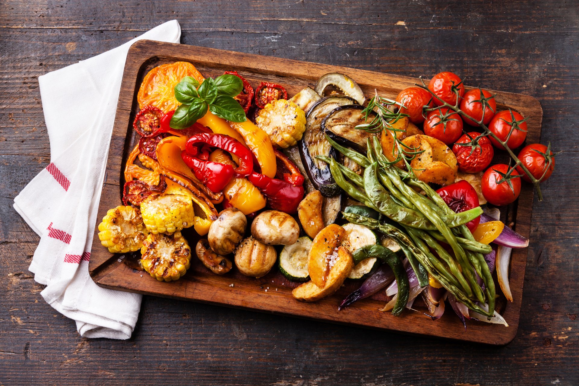 maíz tomates verduras al horno pimientos berenjena