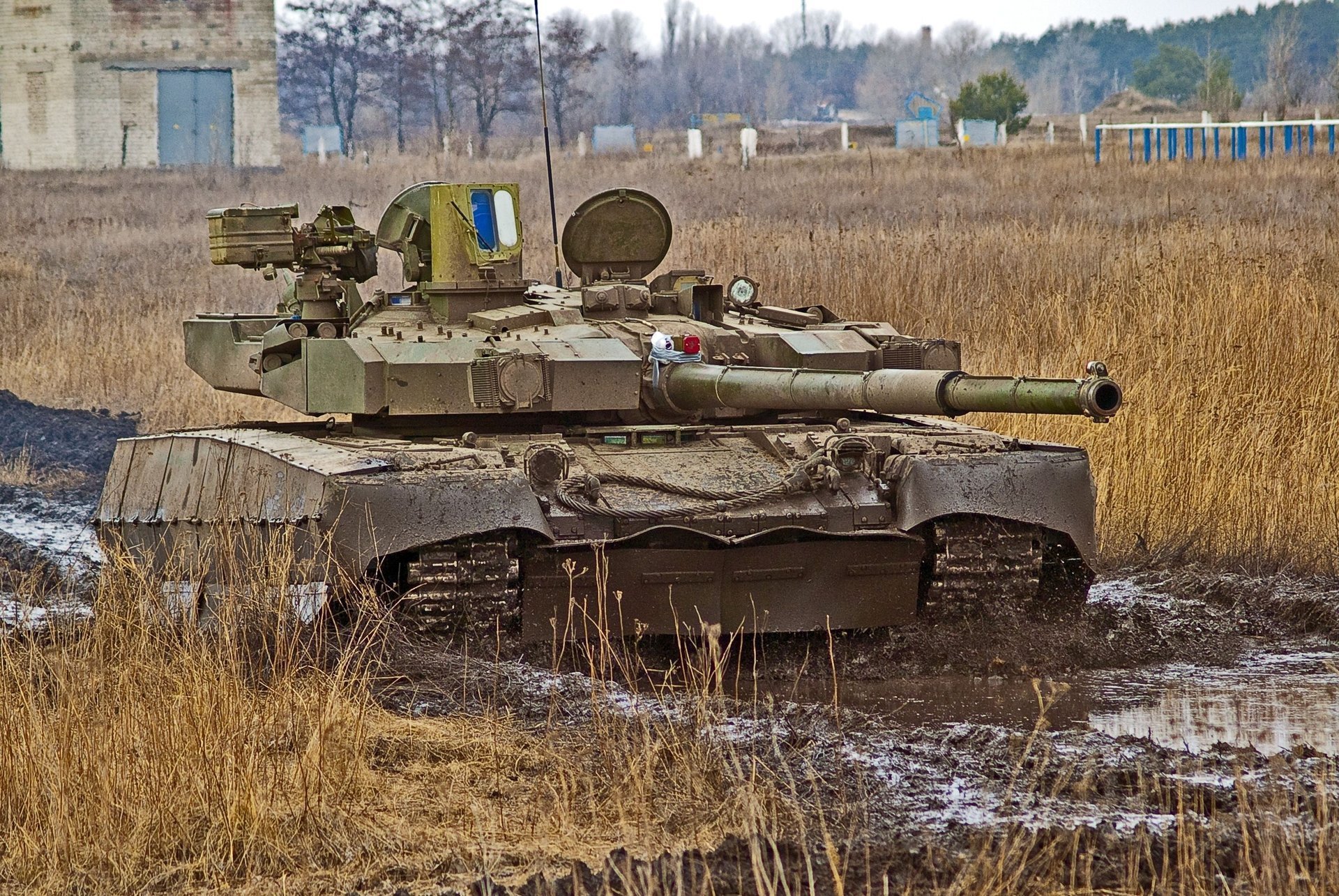 t-84 charkiw tank hochburg rüstung deponie