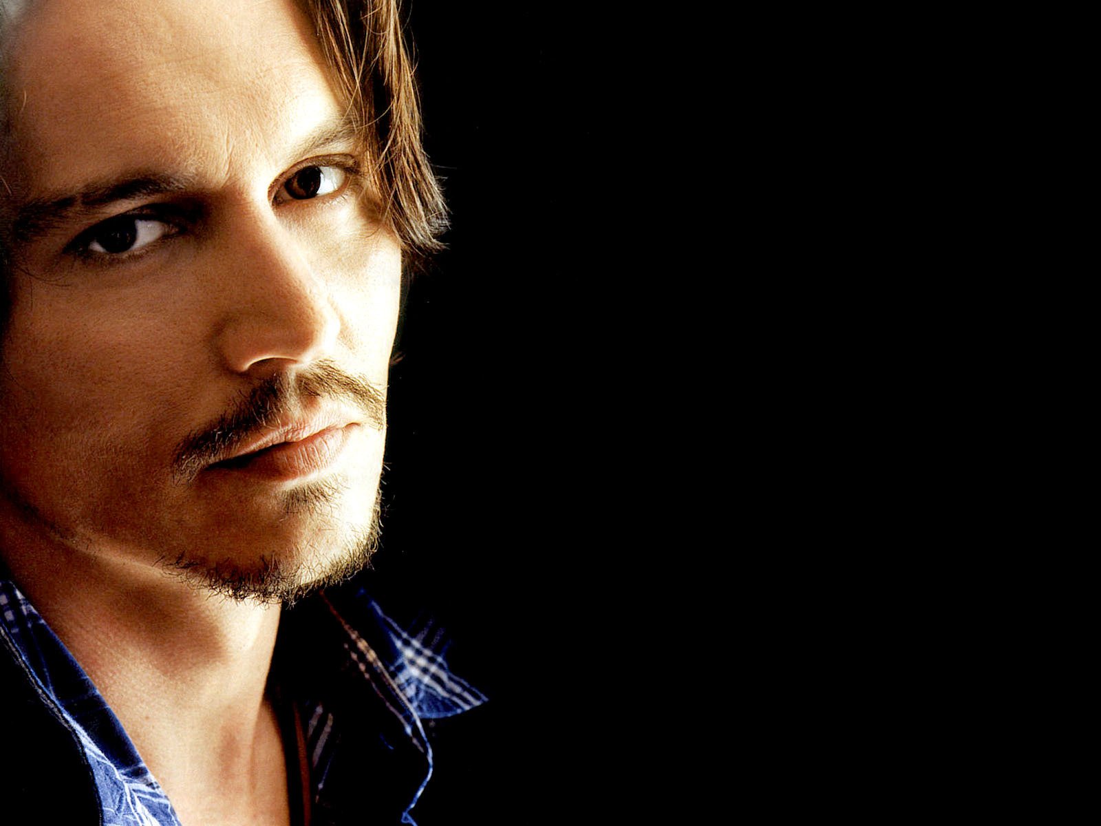 johnny depp lo sguardo