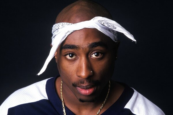 Foto de Tupac Shakur en un pañuelo