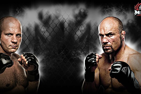 Les participants aux combats sans règles Randy Couture et Piotr Emelianenko