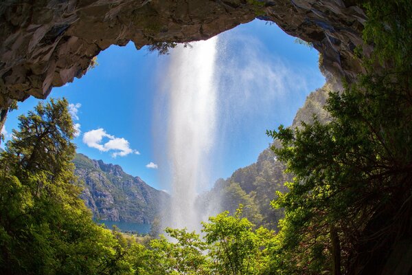 Argentine waterfall falling from a cliff