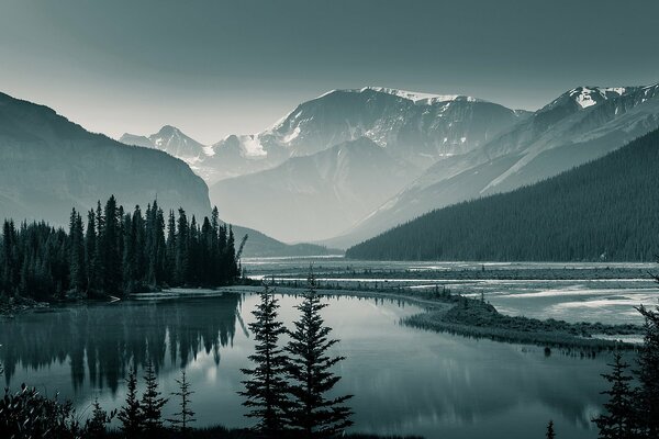 Paysage canadien du matin Monochrome