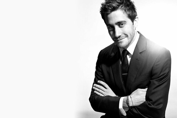 Foto en blanco y negro del actor Jake Gyllenhaal