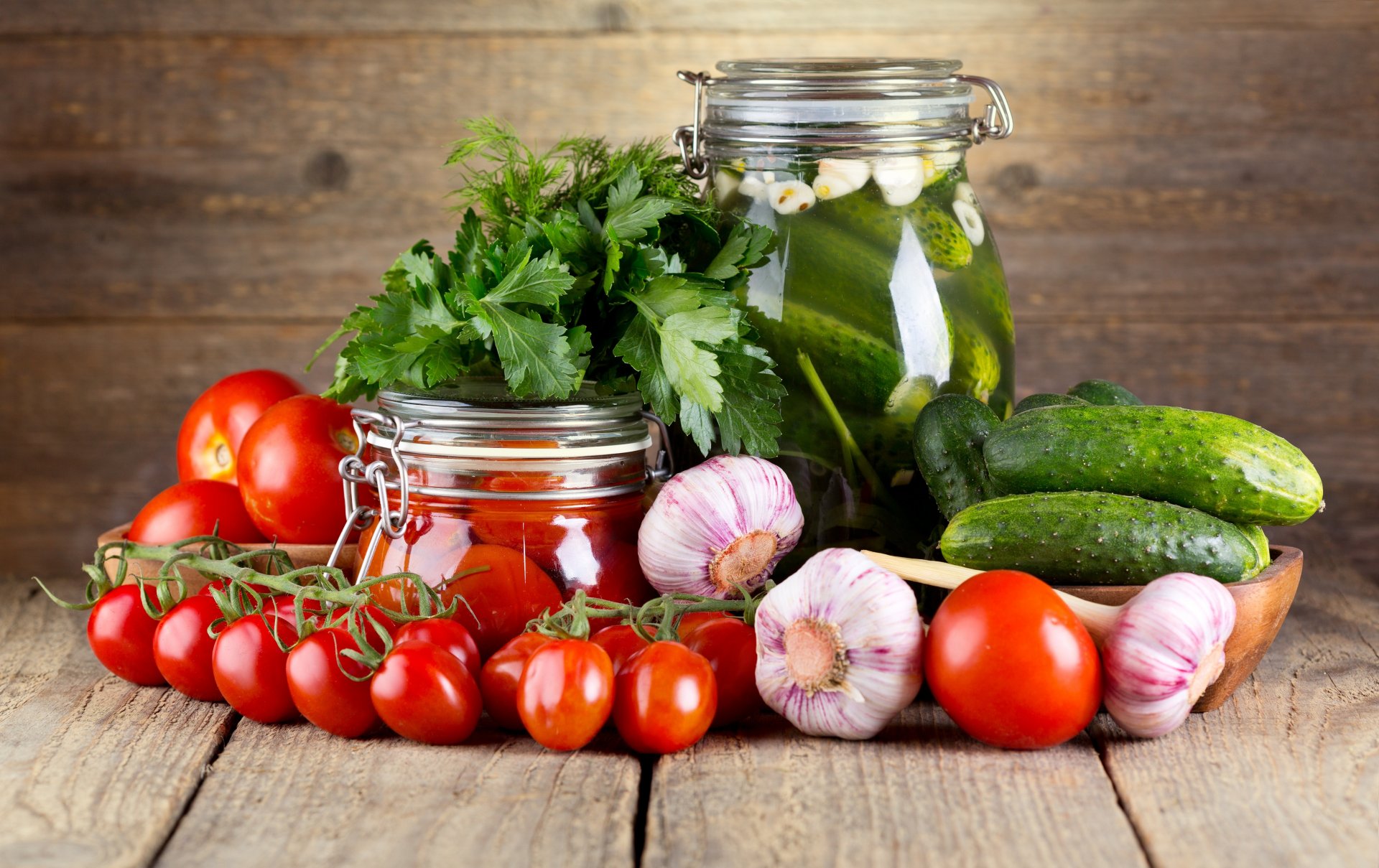 canning cucumbers tomatoes garlic herb