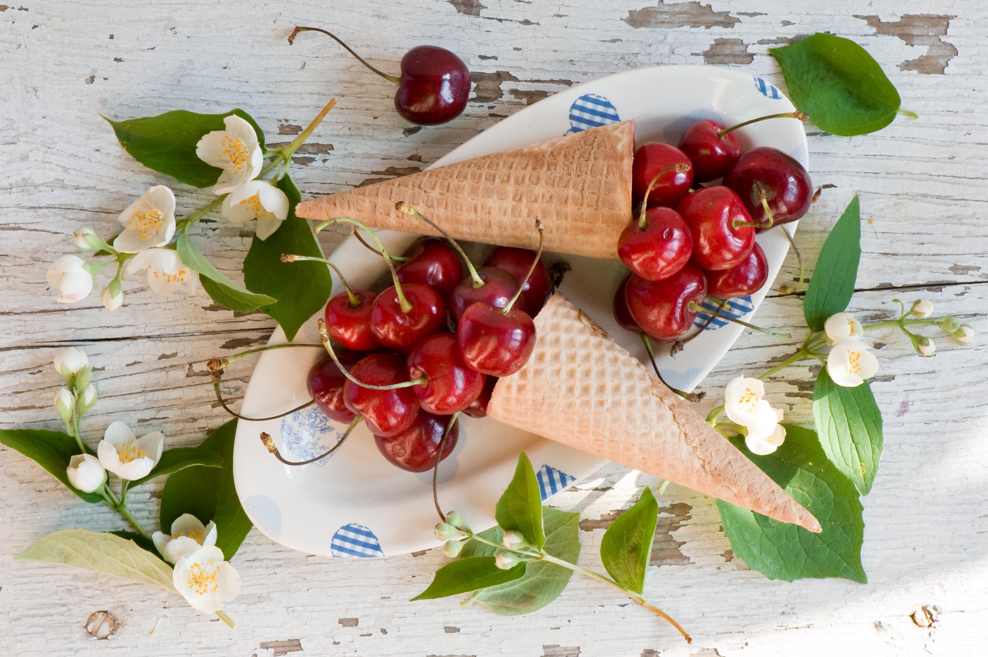 kirschen beeren waffeln jasmin