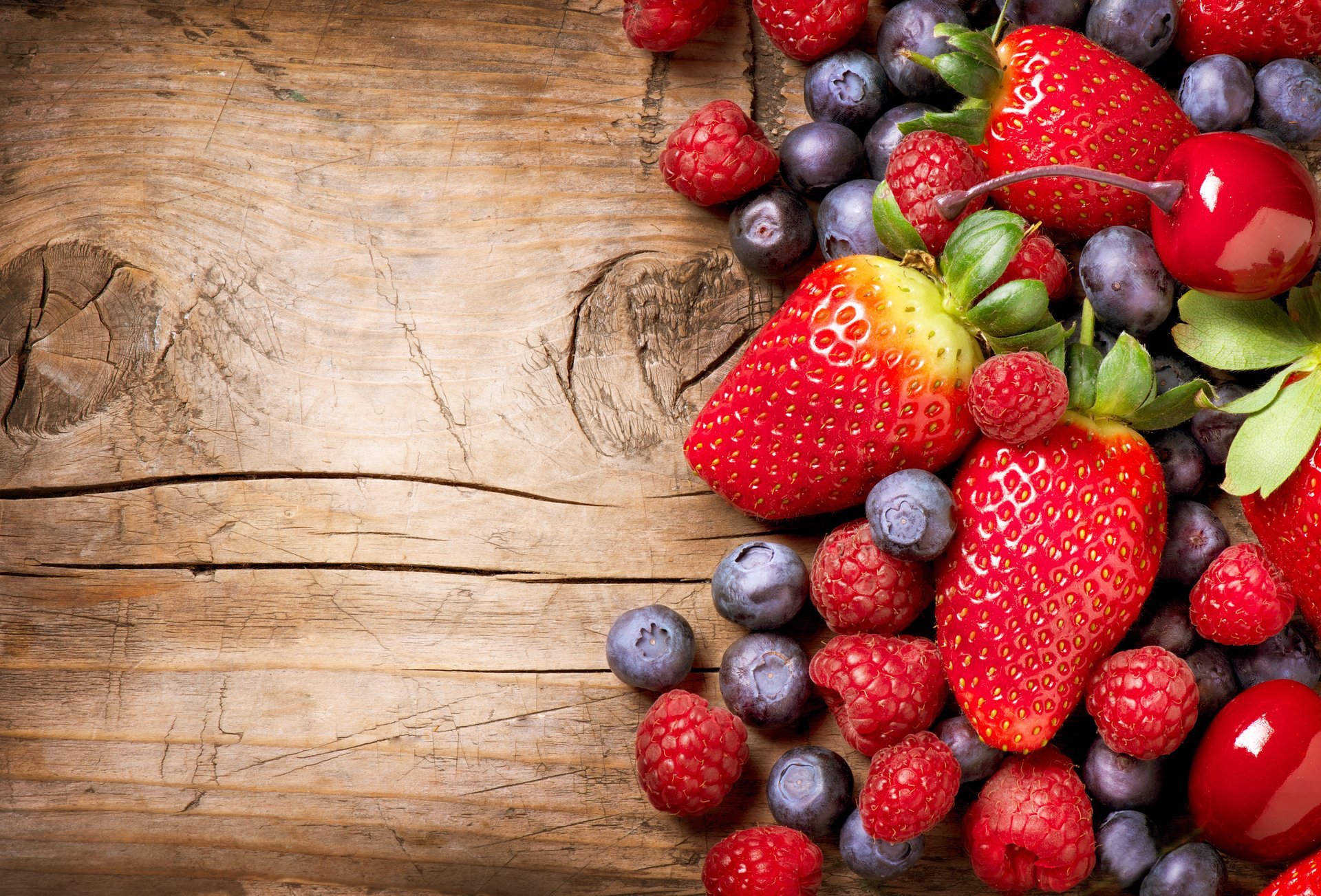 berries strawberry raspberry blueberrie