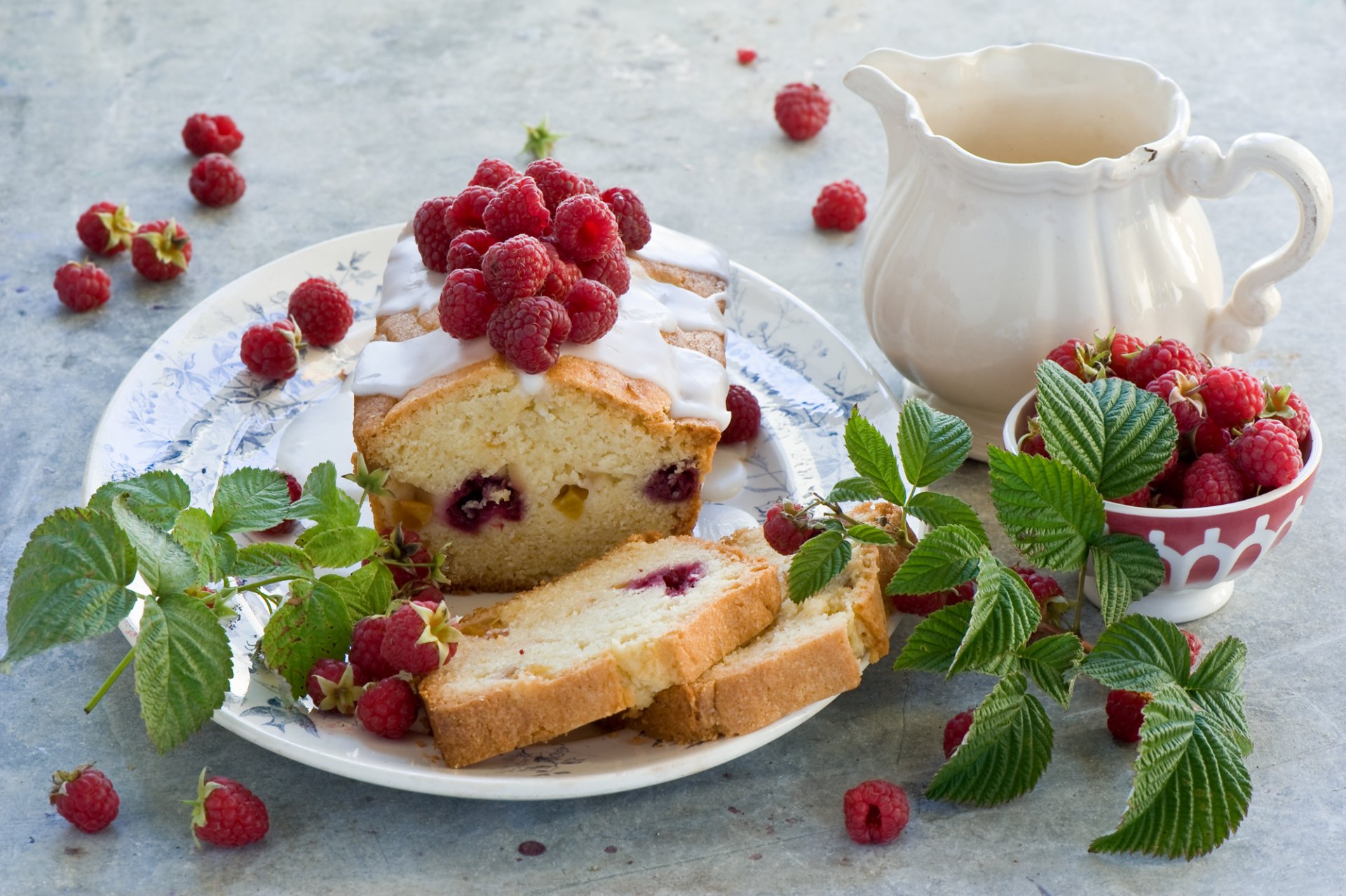 cake baking raspberry berries glaze dessert leave