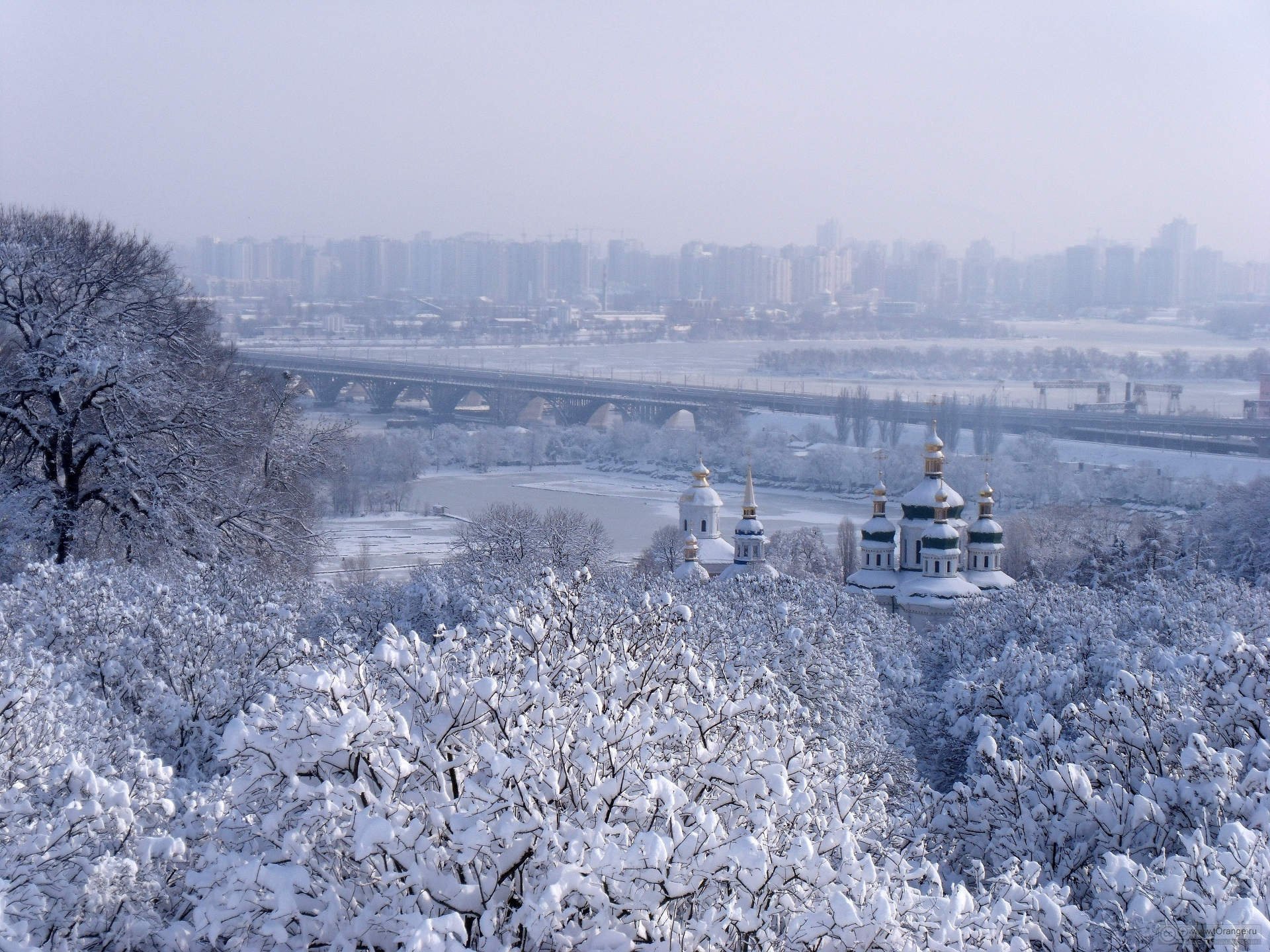 kiew winter dnjepr brücke