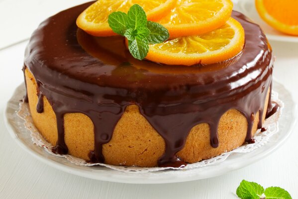 Bizcocho de naranja con chocolate y menta