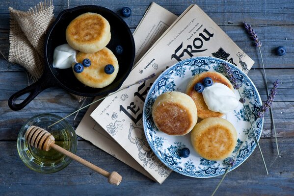 Baked pancakes. Blueberry berries