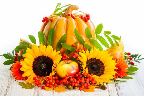 Ramo de primavera. calabaza, girasoles