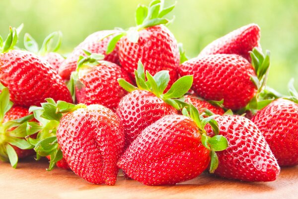 Fragole fresche e mature profumate