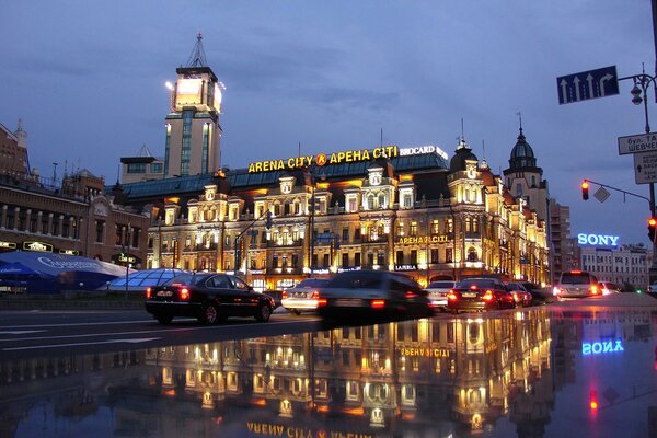 Plaza Besarabsky de la tarde en Kiev