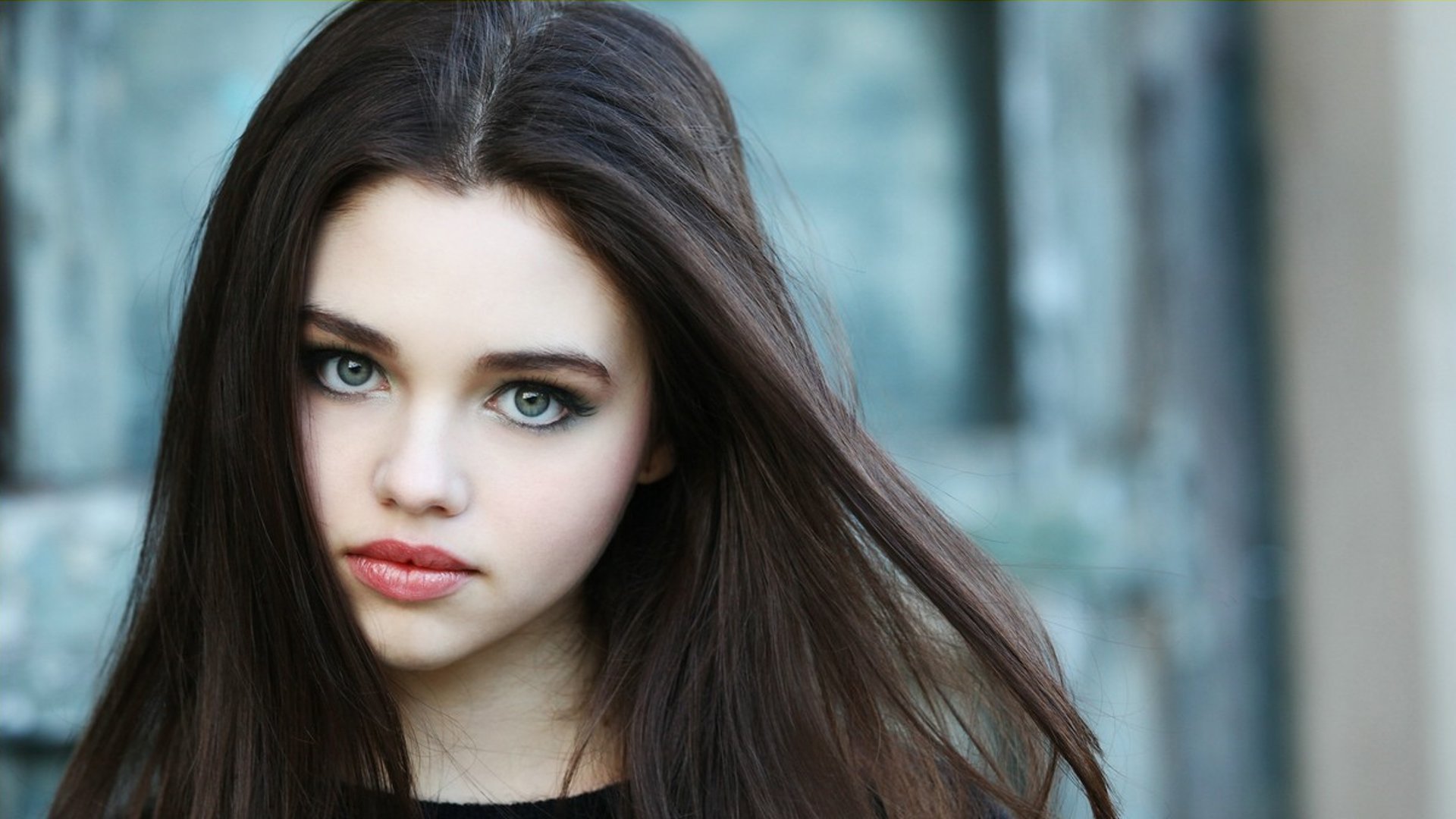 india eisley girl view brown hair gray eye