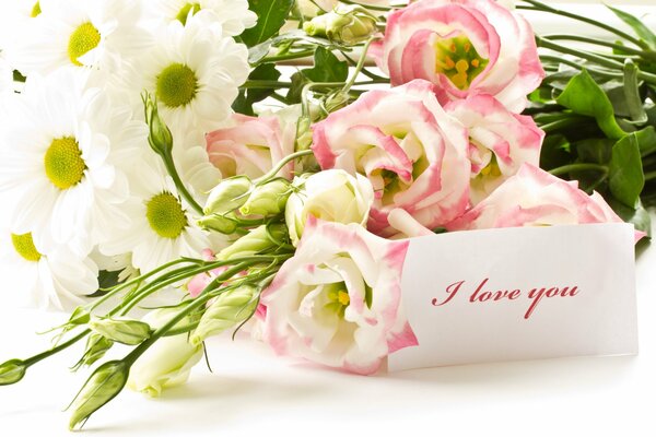 Declaration of love with the help of a gorgeous bouquet