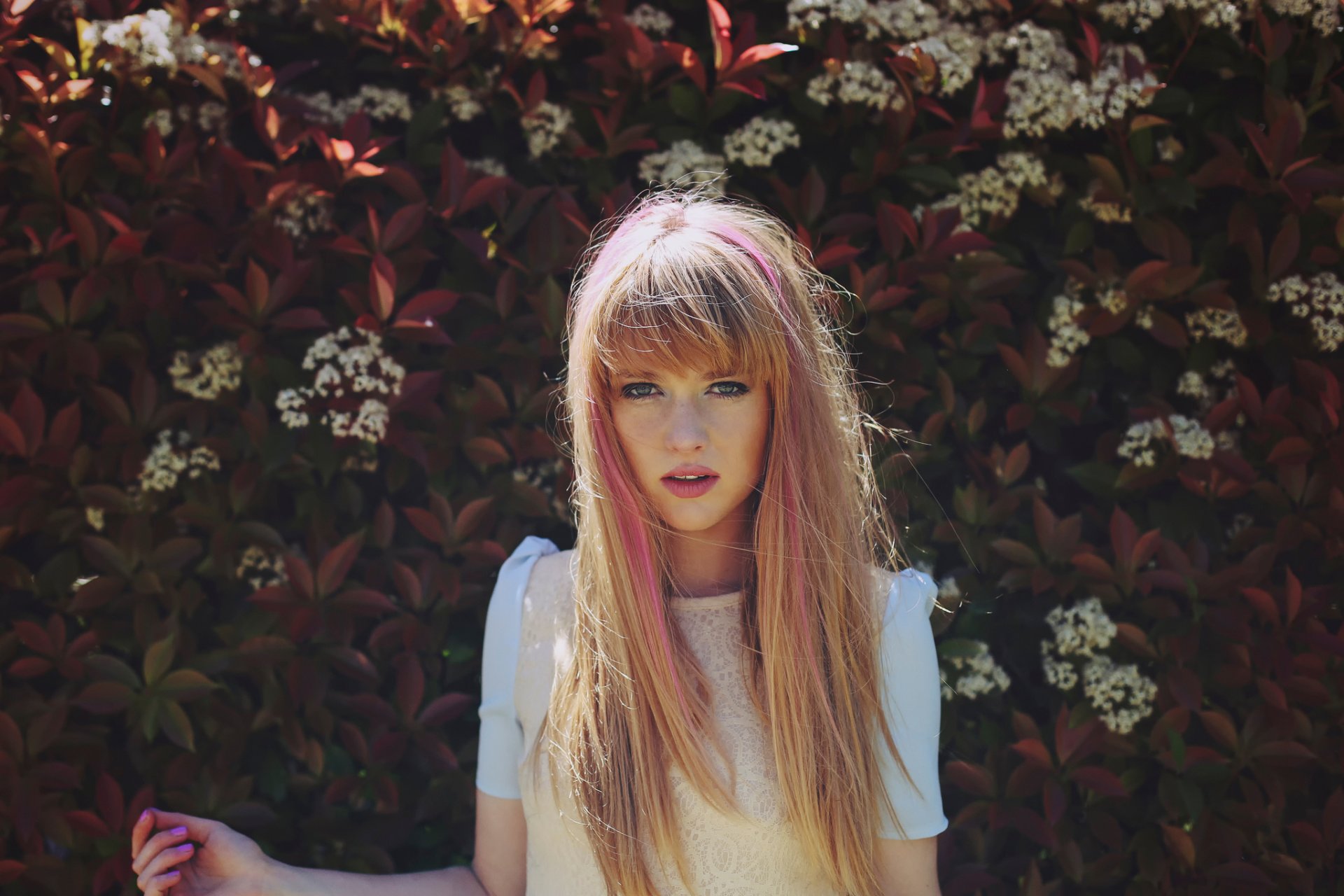 elle portrait view hair flower