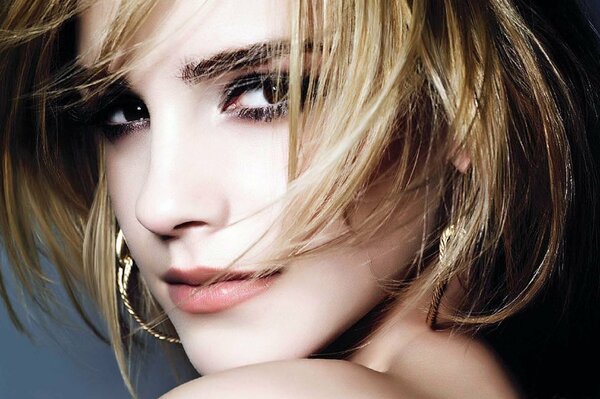 Portrait de la chic Emma Watson