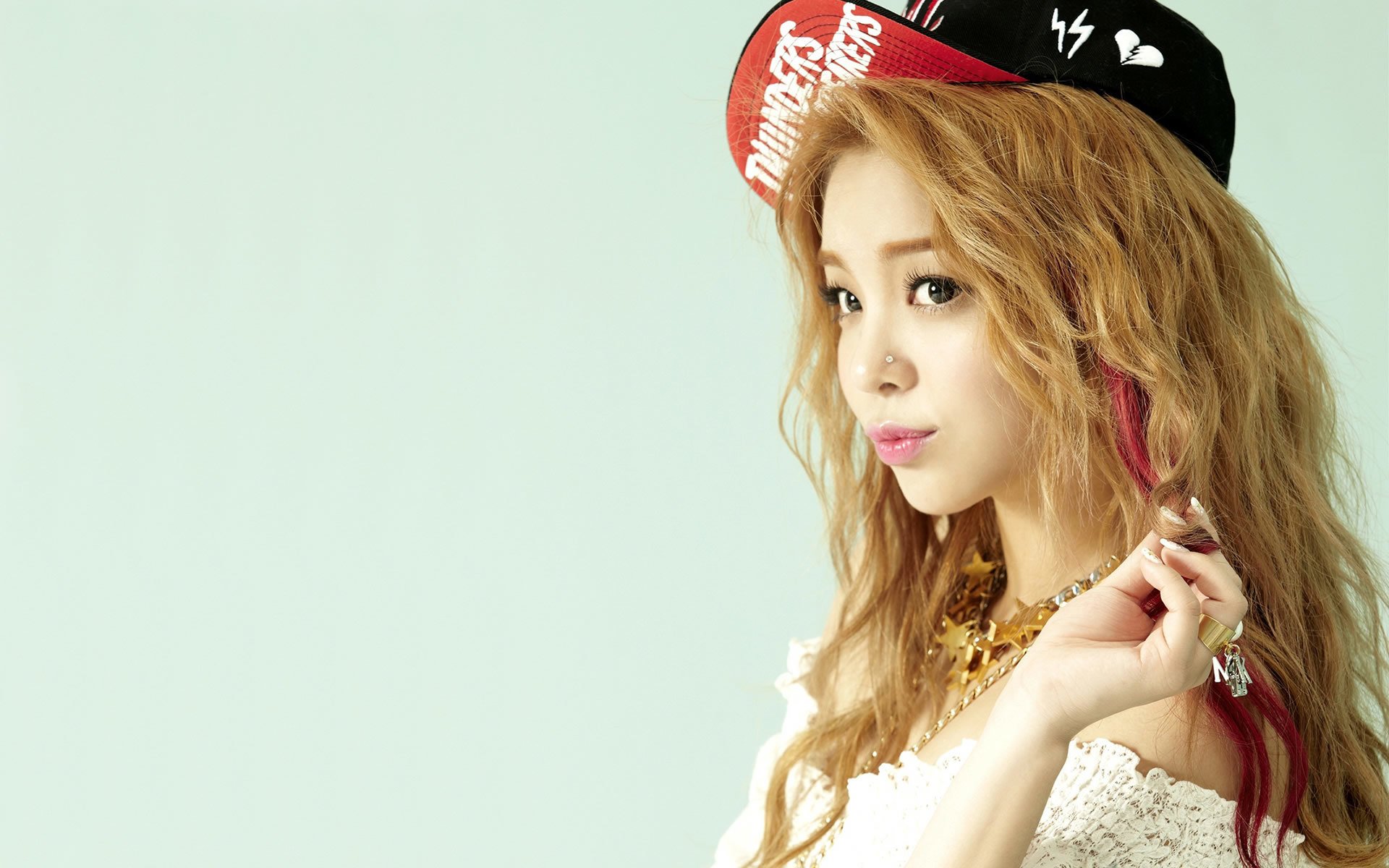 k-pop ailey musica ragazza asiatica