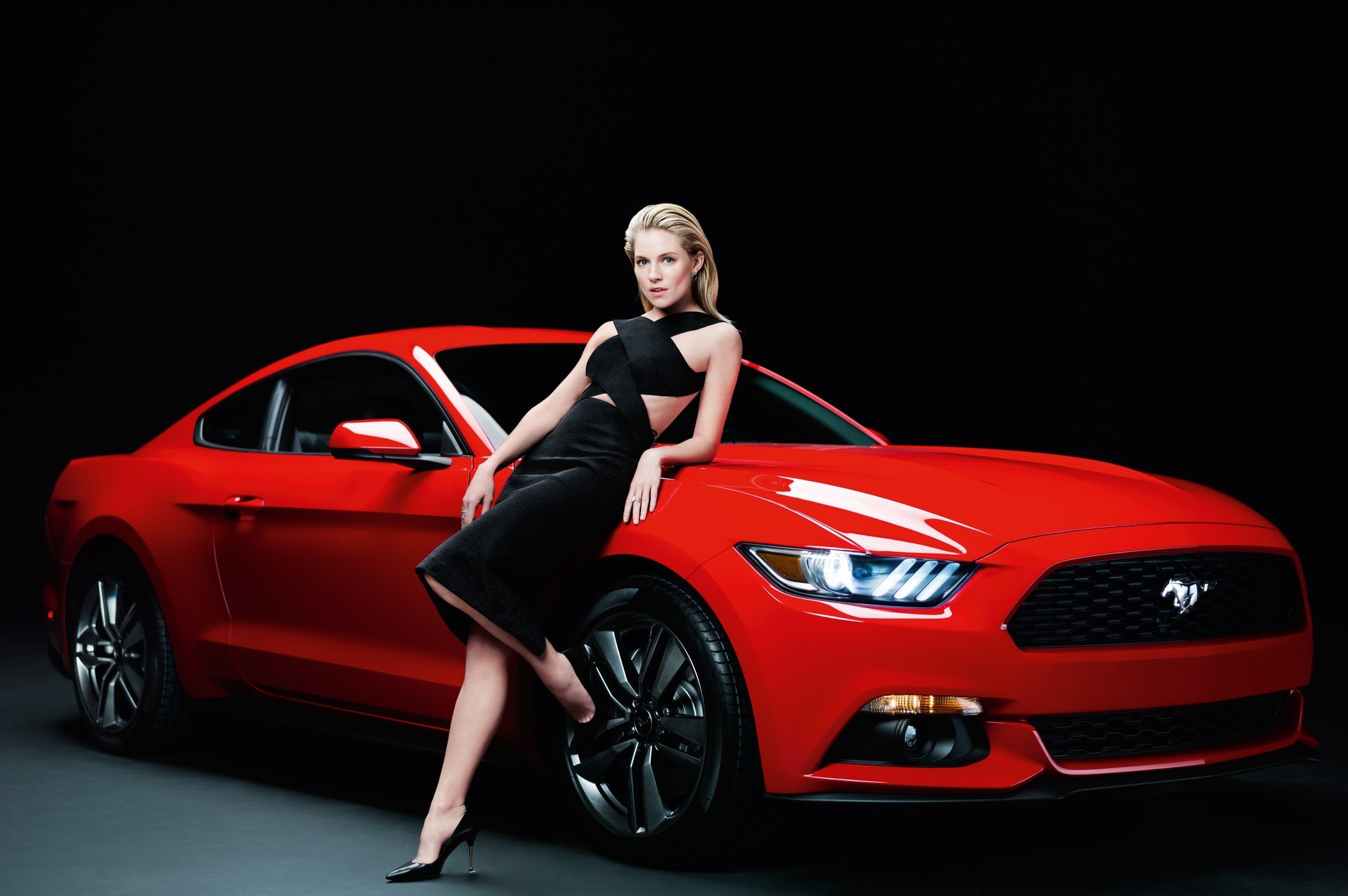 sienna miller attrice ford mustang