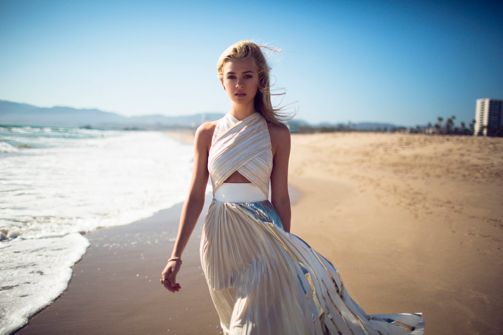 nicola peltz photoshoot the hollywood reporter