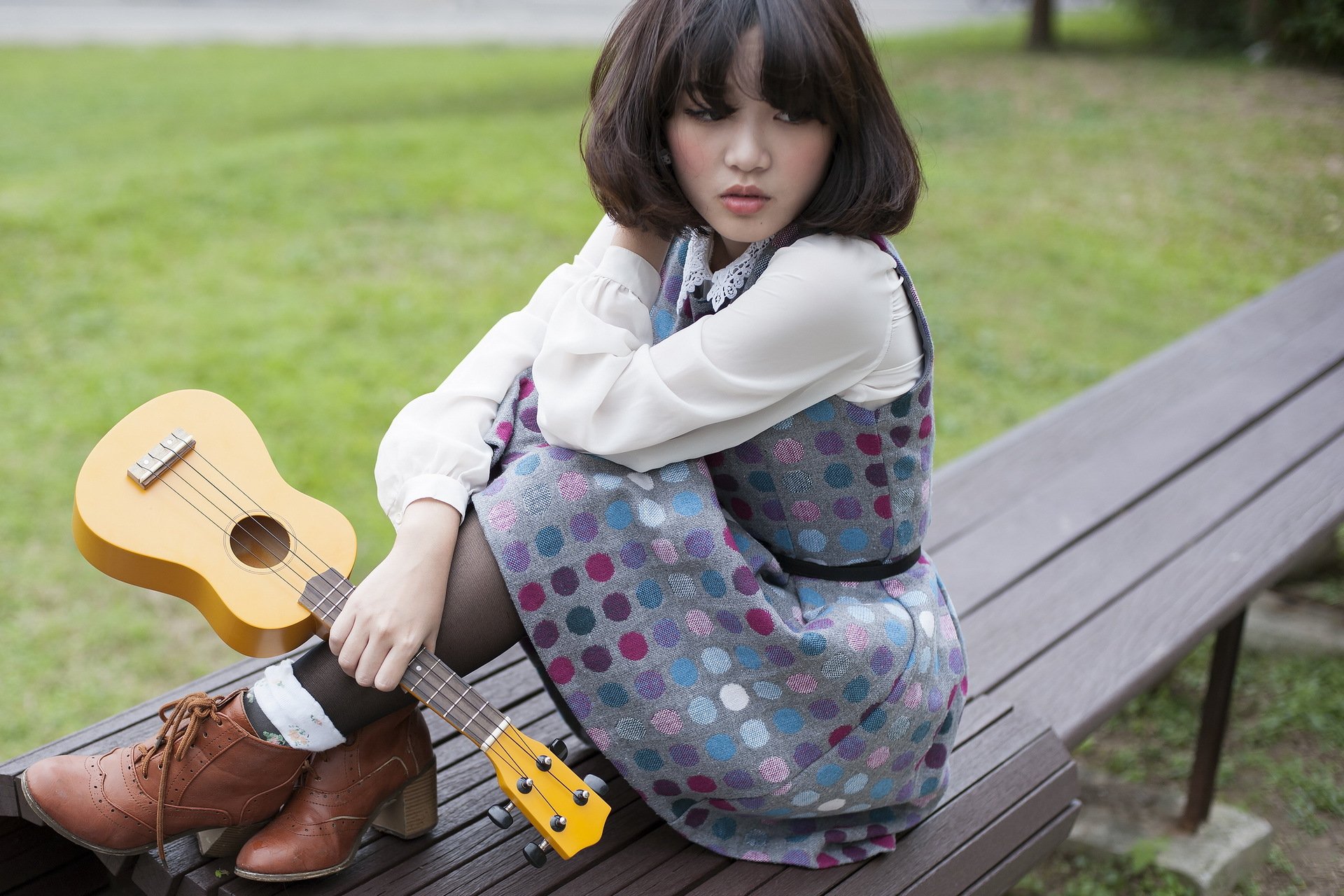 mädchen asiatisch gitarre musik
