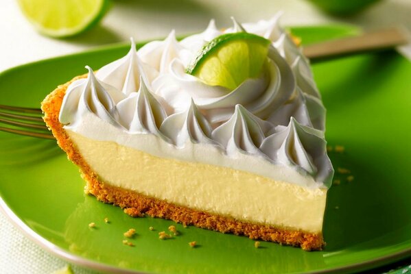 Käsekuchen mit Limette und Proteincreme