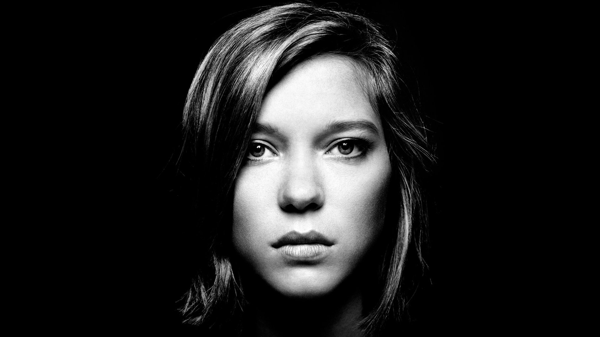 lea seydoux ritratto sfondo