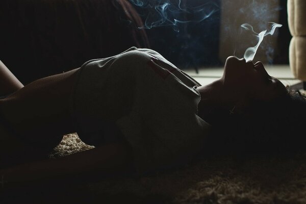 Girl in smoke , wallpaper