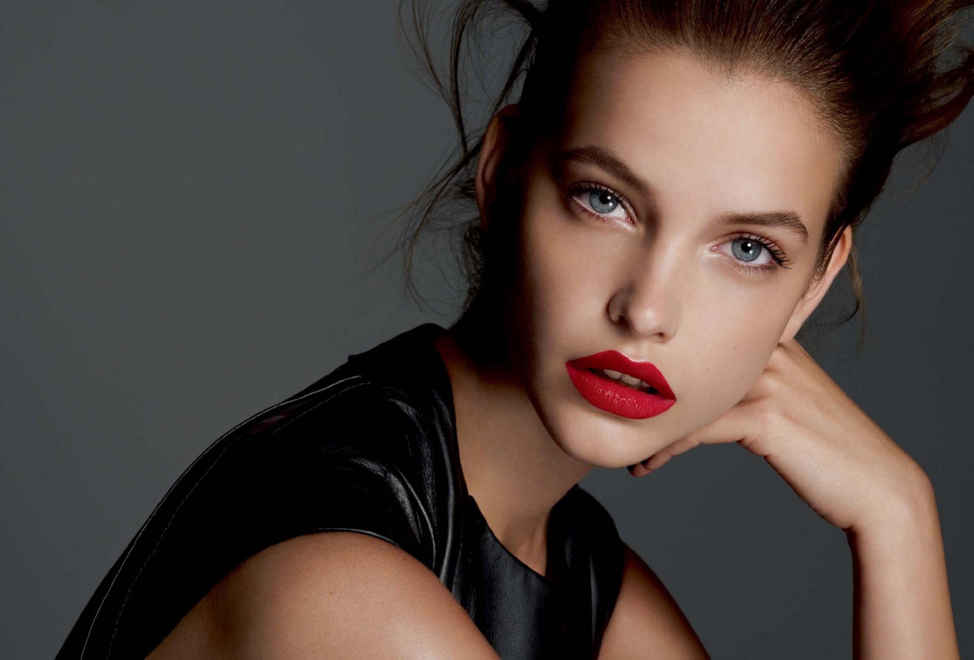 palvin barbara palvin model victoria secret angel brown-haired girl blue-eyed face lipstick red