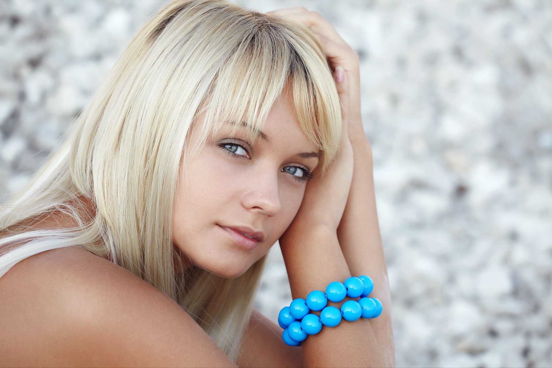 lada girl gray eyes view blurred background