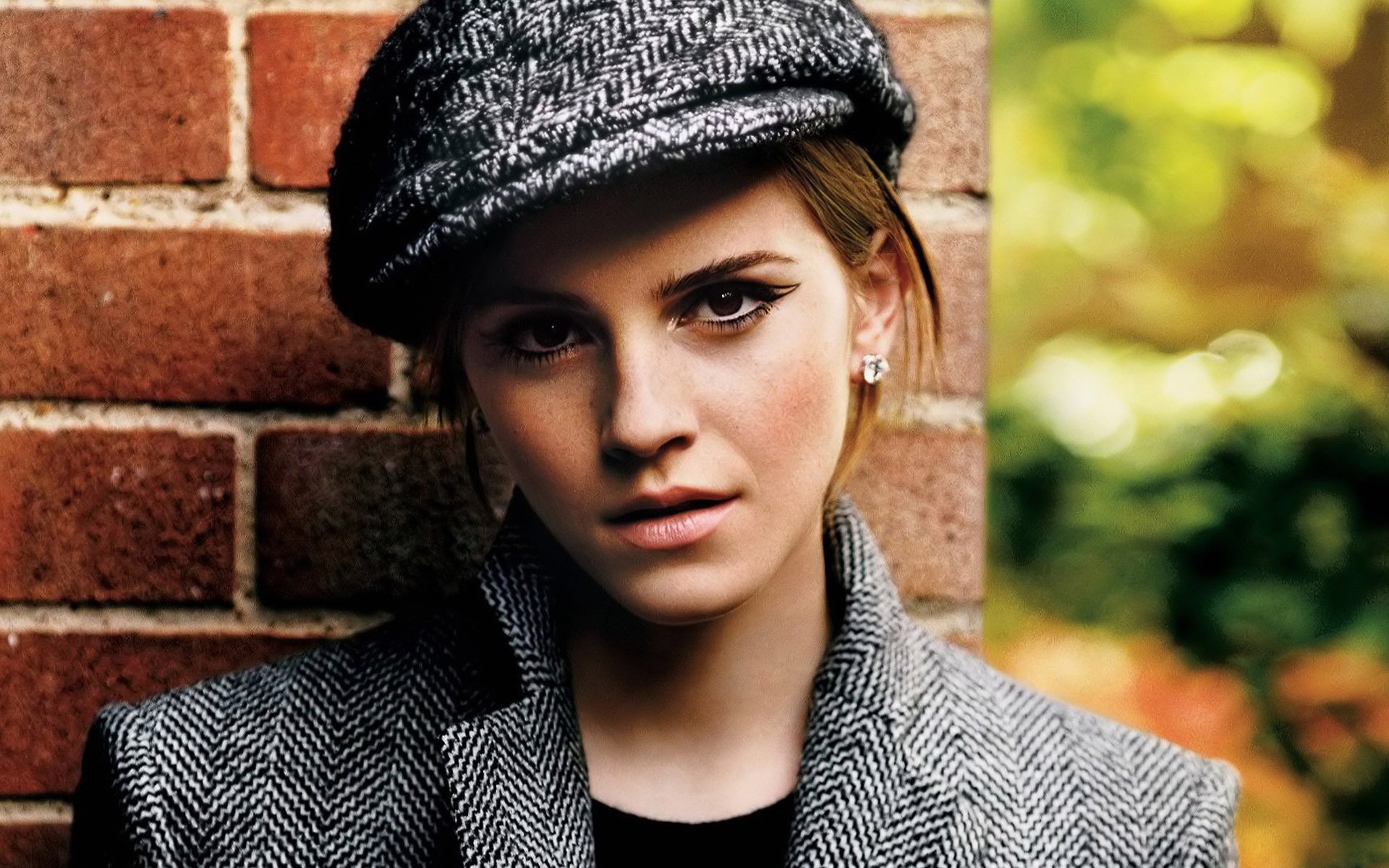 emma watson ragazza bellezza attrice viso sguardo berretto muro.sfondo