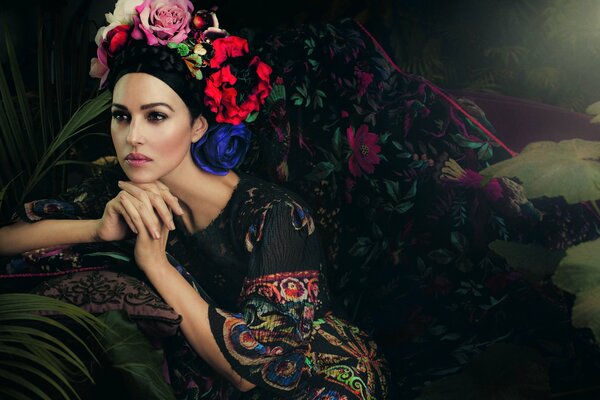 Splendida attrice famosa Monica Bellucci