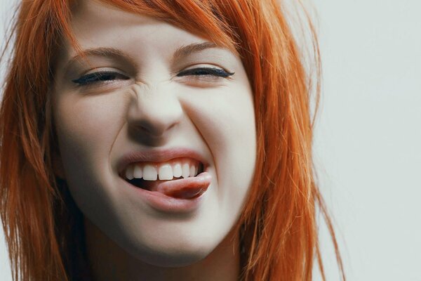 Ruda piosenkarka Hayley Williams