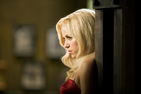 Fotograma del videoclip de Shakira. Shakira rubia en el clip