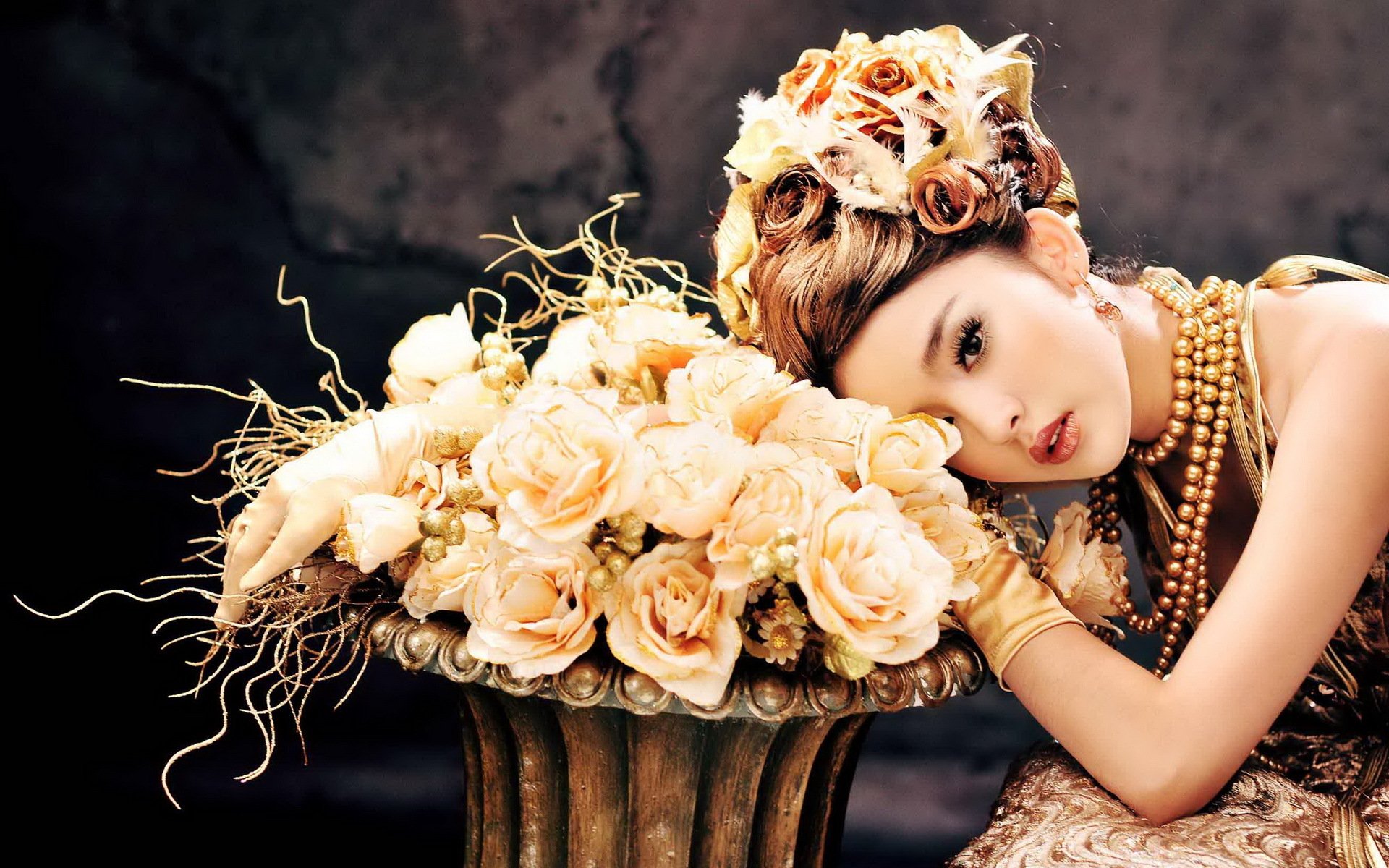 asiatisch mädchen modell blumen rosen frisur schmuck kleid