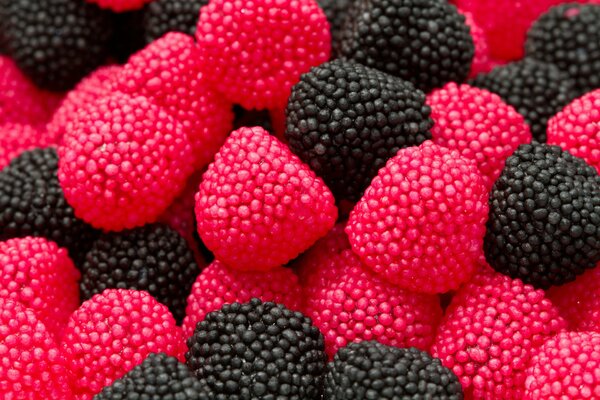 Dispersion de baies de marmelade de mûres et de framboises