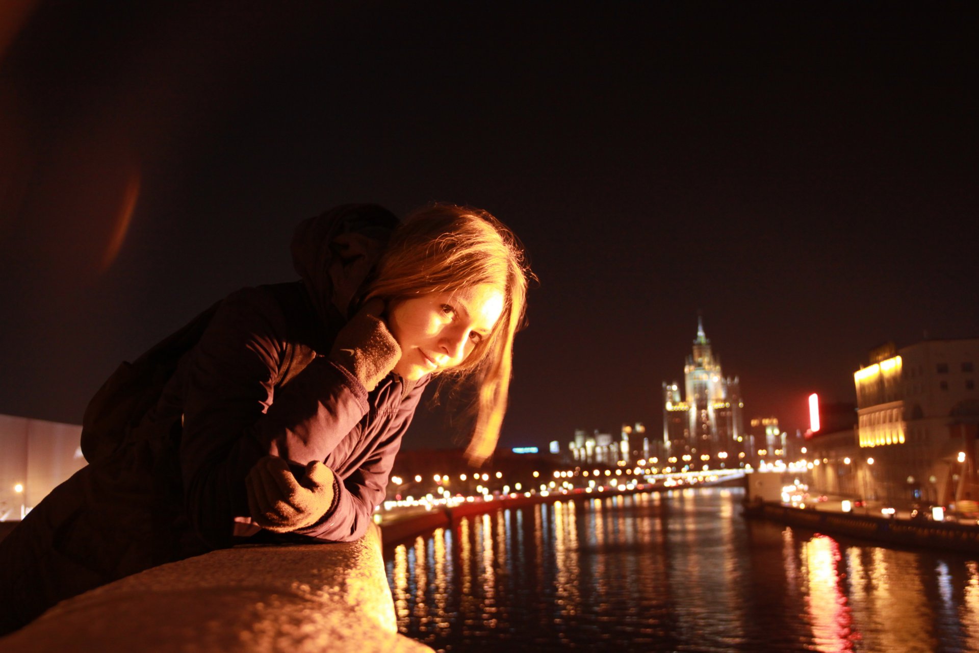 stadt mädchen nacht moskau fluss stimmung spaziergang