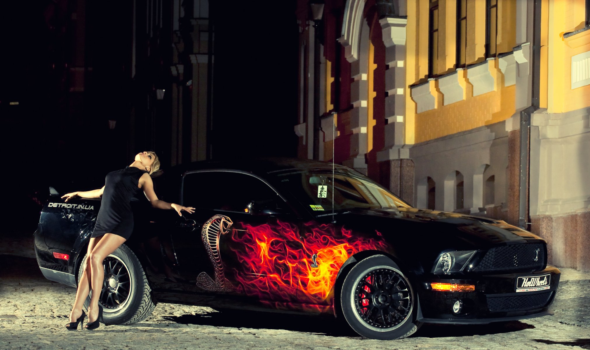 ford mustang fille nuit auto